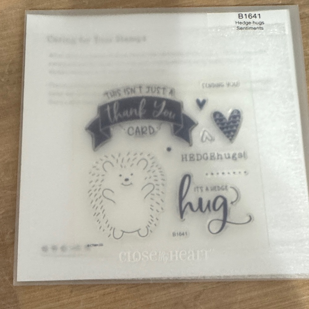 Hedge-hugs Clear Stamp Set – White and Navy